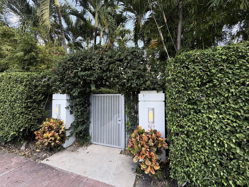 Mangrove House main photo